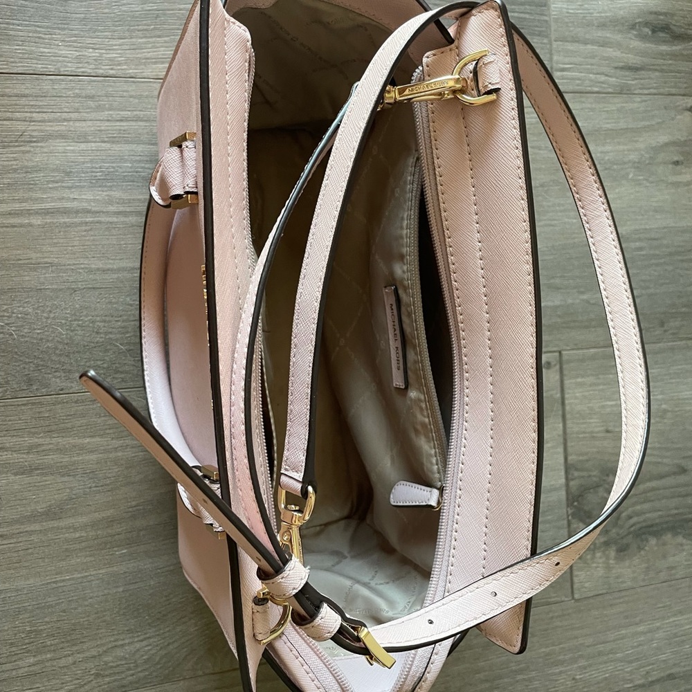 Michael Kors Purse - Picture 2 of 3
